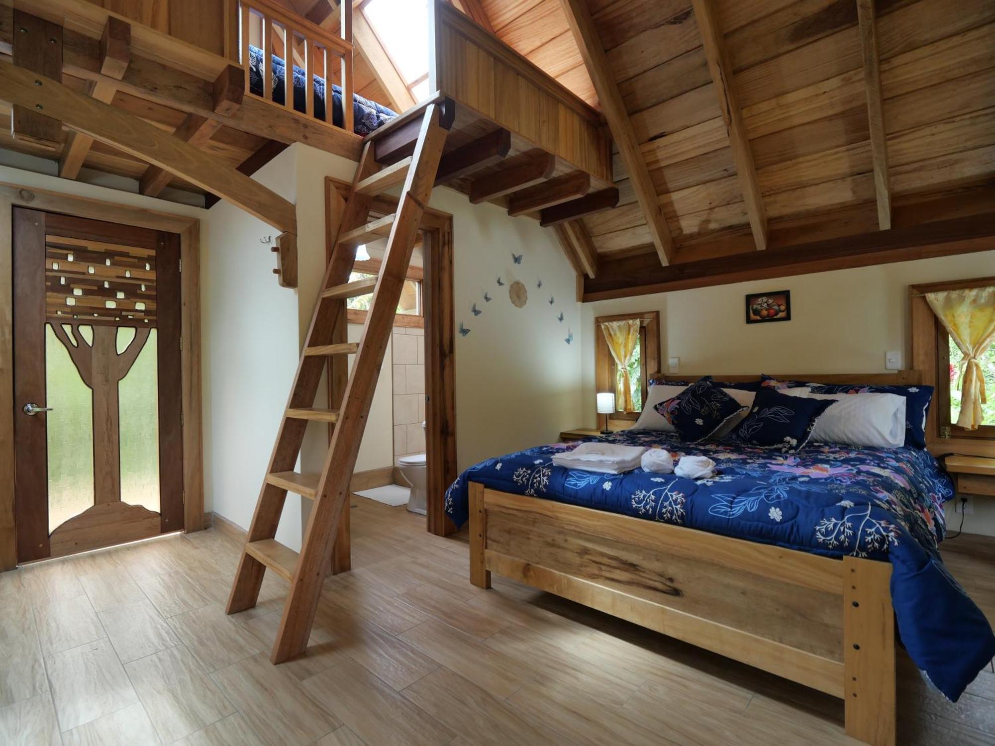 Casa Del Rio En Mindo Bed & Breakfast Exterior photo